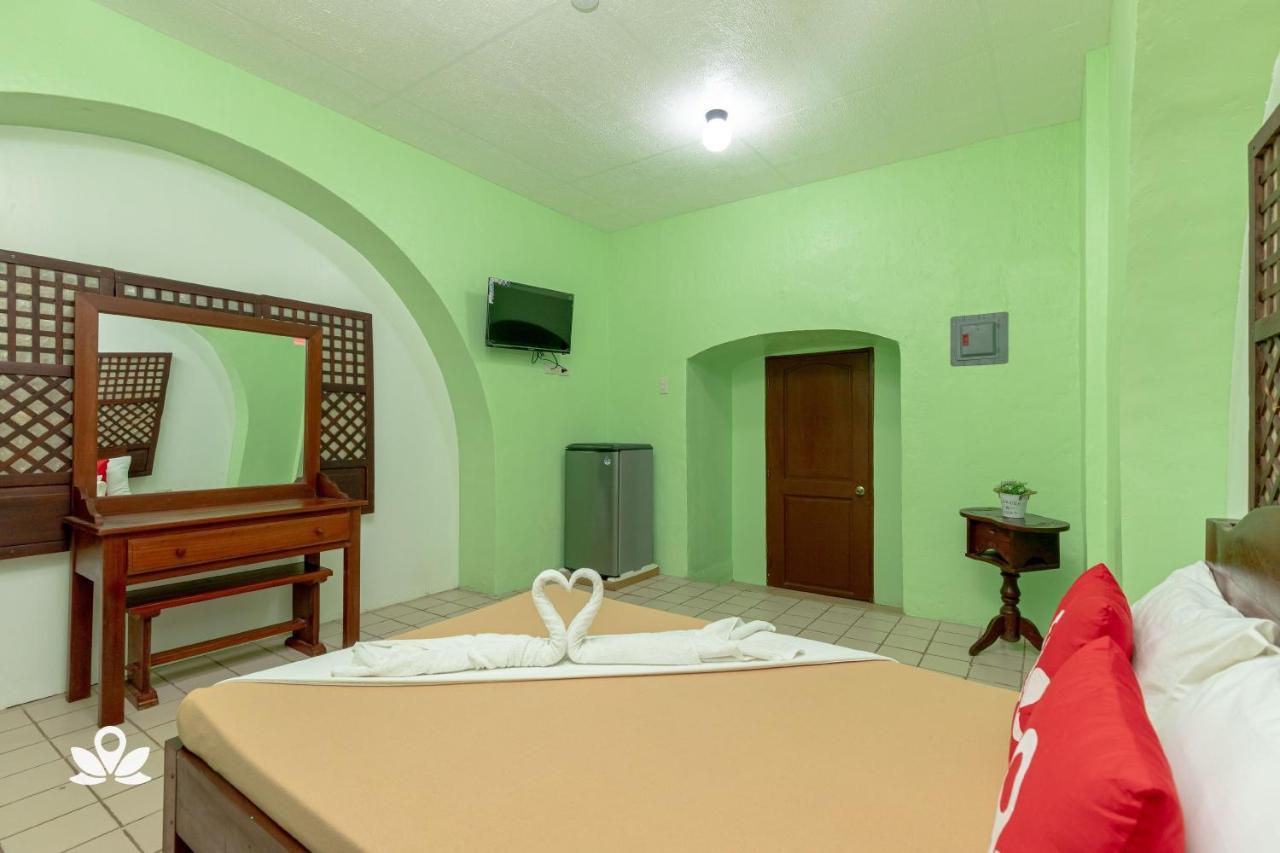Zen Rooms Calle Crisologo فيغان المظهر الخارجي الصورة