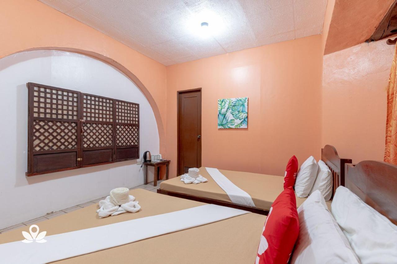 Zen Rooms Calle Crisologo فيغان المظهر الخارجي الصورة